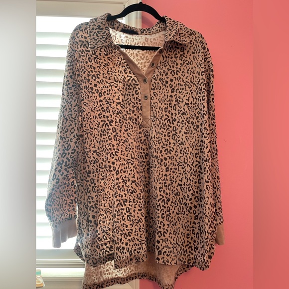 Jane + Delancey Plus Size Cheetah Tunic - Picture 1 of 4